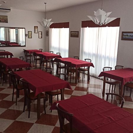 Hotel Danubio Белариа-Игеа Марина Екстериор снимка